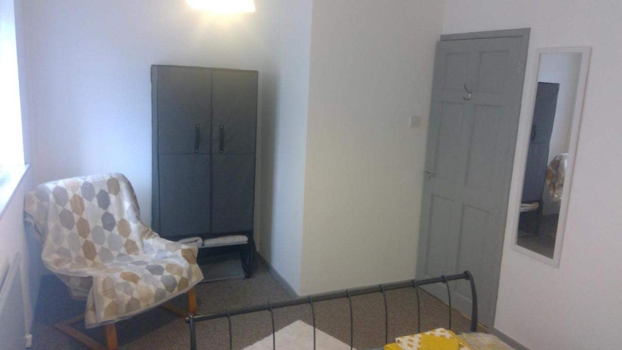 Delightful House With Big Ambitions Appartement Leigh  Buitenkant foto